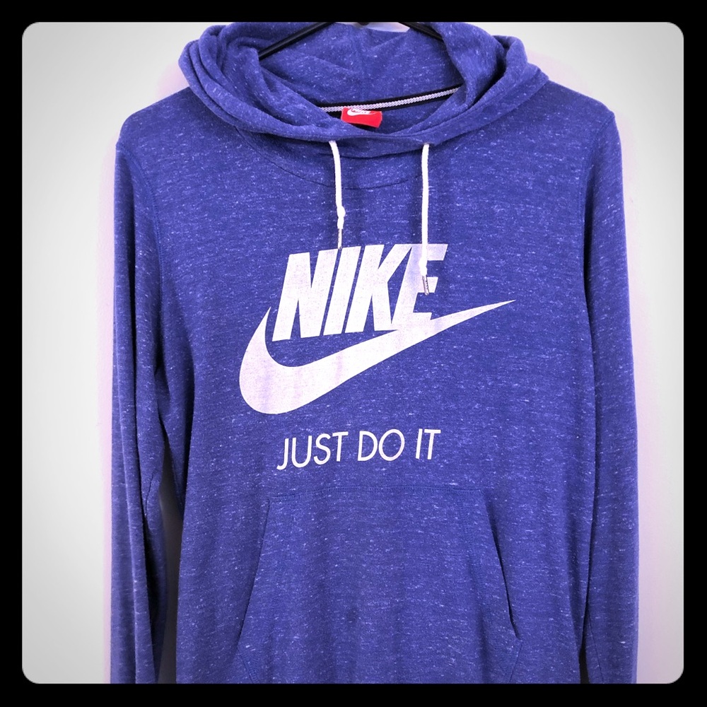 Nike hoodie size medium